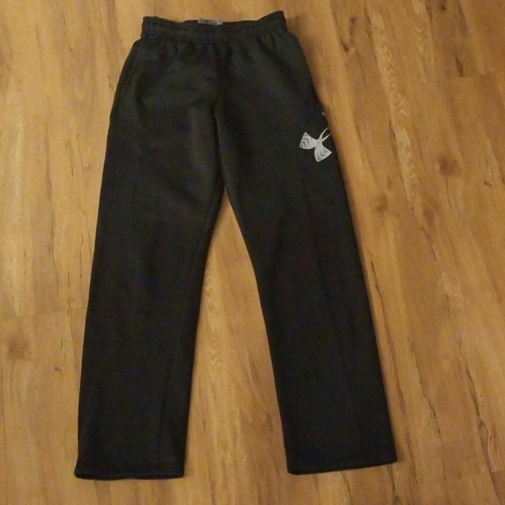 👾Under Armour Boys Black Athletic Pants